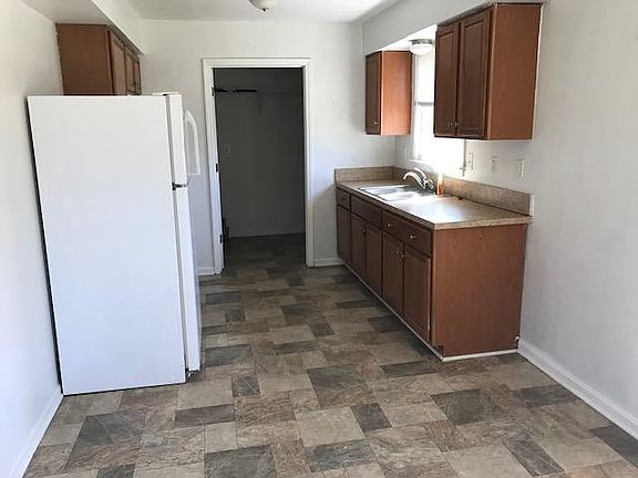 4th image of 234 Cherry Ln