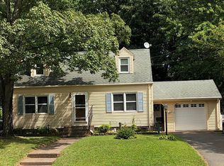 47 Falknor Dr, Manchester, CT 06040