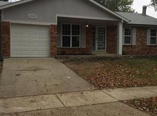 1355 Taos Dr, Saint Louis, MO 63138