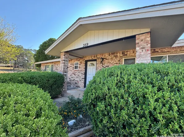 359 Lark, New Braunfels, TX 78132