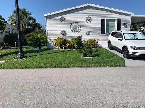 4181 68th St N #885, West Palm Beach, FL 33404