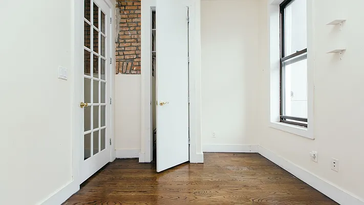 Rented by Nooklyn NYC LLC | media 13