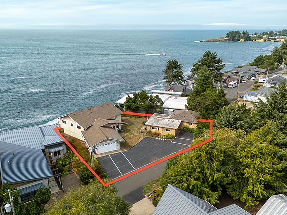 3rd image of 605 & 615 SW Coast Ave
