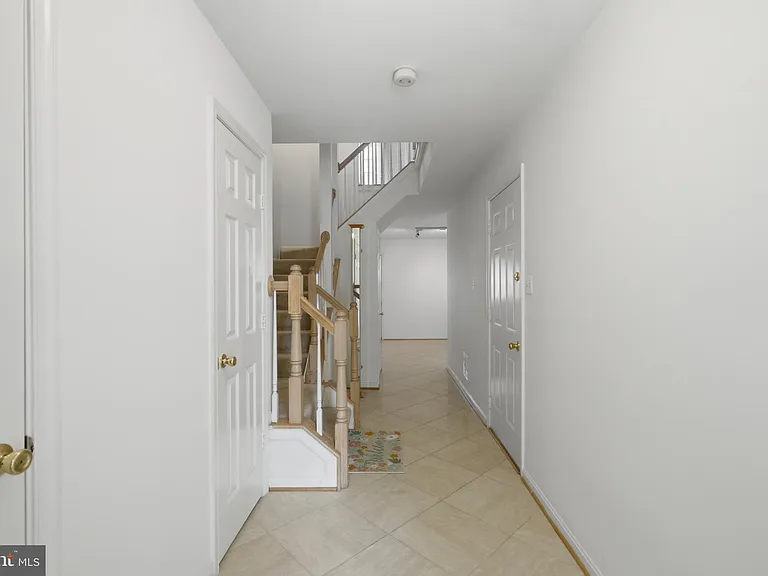 2449 Clover Field Cir — Photo 3