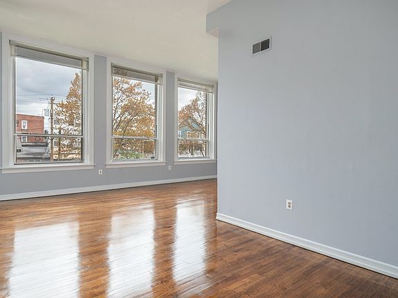 5th image of 15 Glenridge Ave APT 6