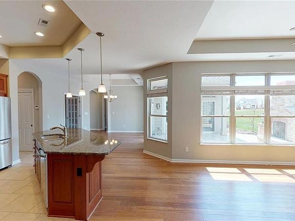 2nd image of 2794 Canterbury Cir #38B