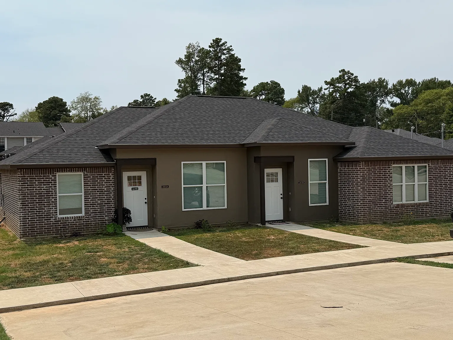 3 bed, 100 sqft, $1,340 — Photo 1
