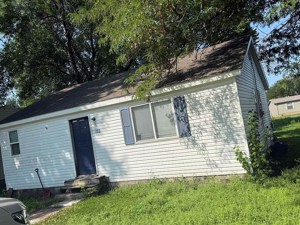 1st image of 226 Main St