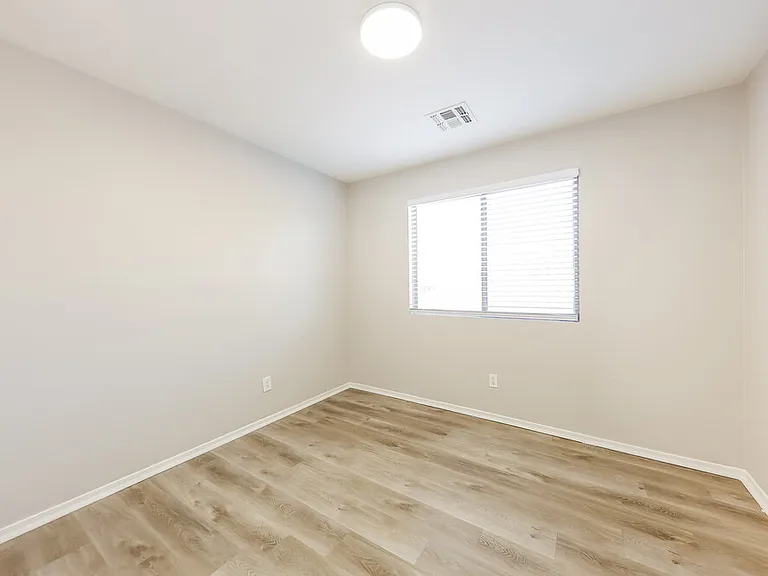 12830 W Via Camille — Photo 15