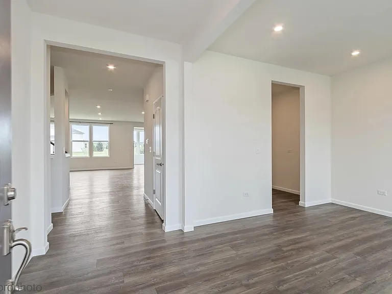 651 Alpine Dr — Photo 2