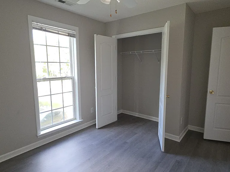 9213 Sulkirk Dr — Photo 15