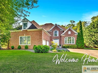 2 Danser Dr, Cranbury, NJ, 08512