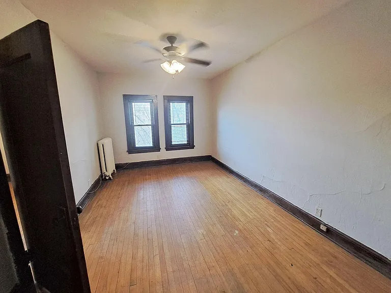 225 Place Apartments — Photo 64
