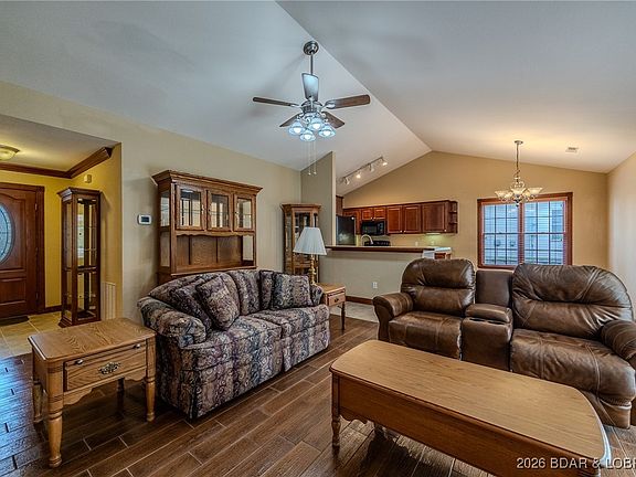 4th image of 103 Wellington Ct