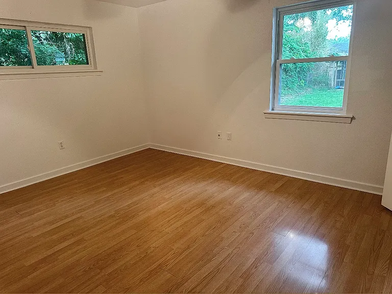 11666 Parkwood Dr — Photo 10