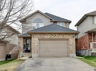 16 Valleyhaven Ln, Guelph, ON N1E 0A3