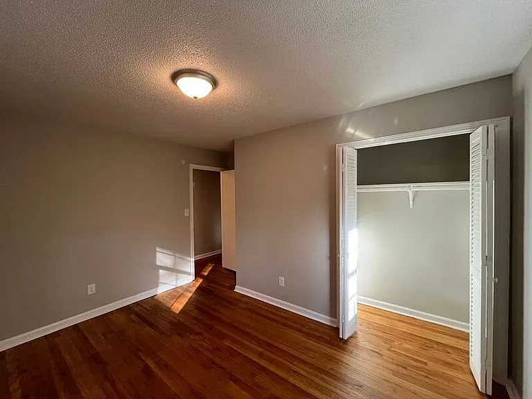 13009 Creedmoor Rd — Photo 14