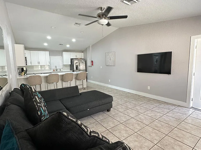 1840 Jefferson St #B — Photo 4