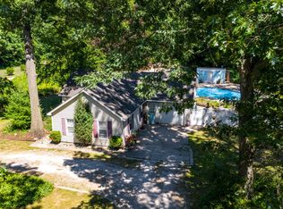 212 N Fruitport Rd, Spring Lake, MI 49456