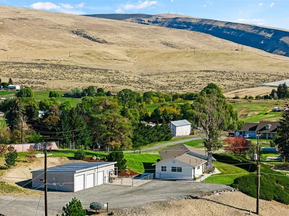 3670 N Wenas, Selah, WA 98942