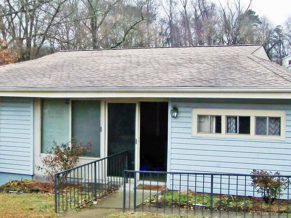 1st image of 501 Hickory Dr