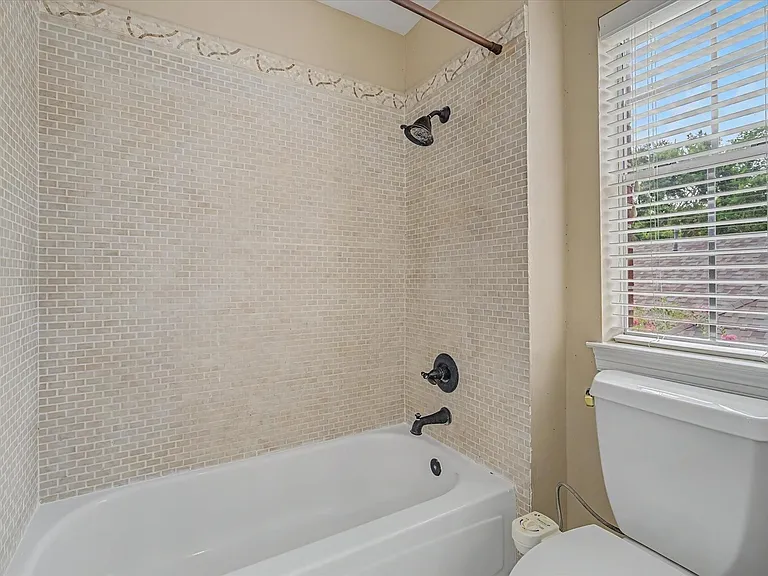 4303 Hillswick Ct — Photo 38