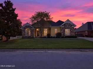 3505 N River Ridge Dr, Biloxi, MS 39532