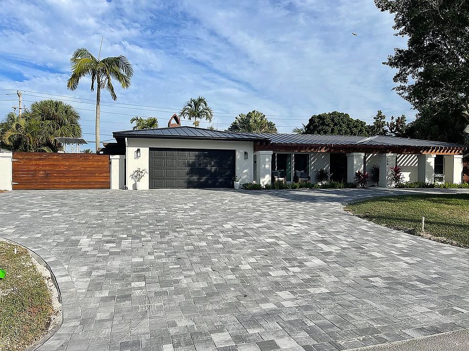 1st image of 196 River Dr