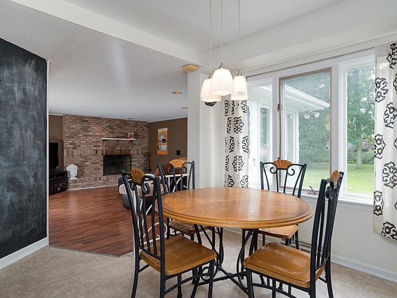 5th image of 70 Cherrywood Dr