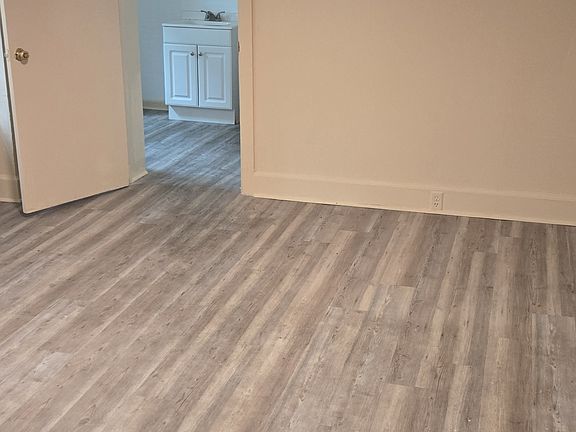 4th image of 55 Church St #D