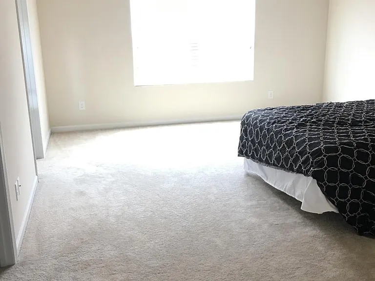 8044 Remington Heights Dr — Photo 22