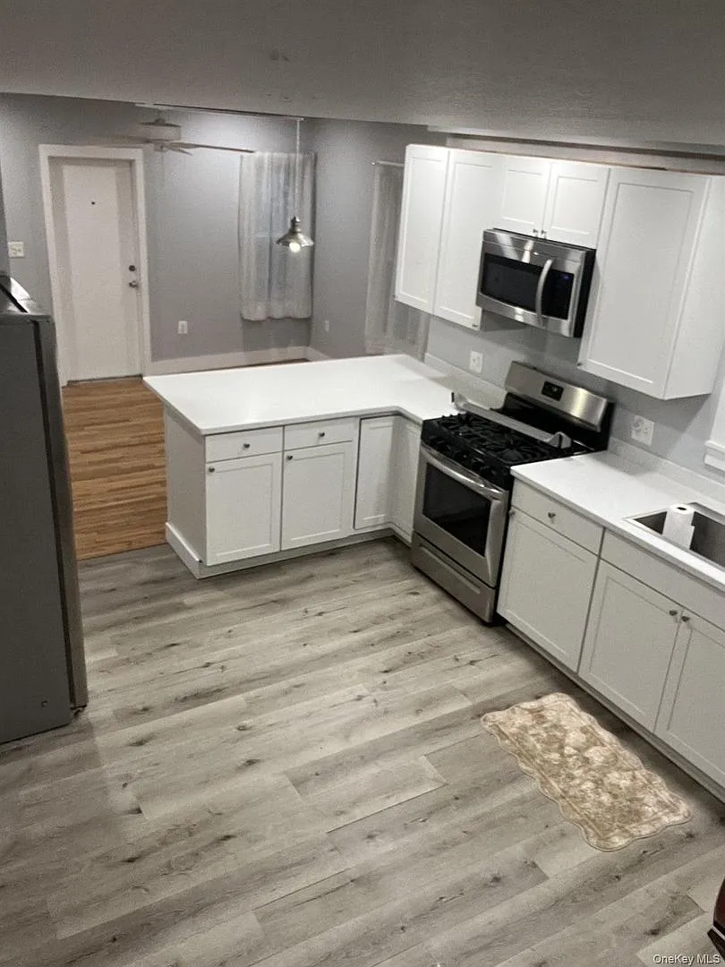 2 bed, 1.0 bath, 824 sqft, $1,850 — Photo 4