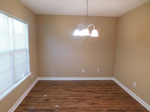 2nd image of 7905 Shiny Meadow Ln