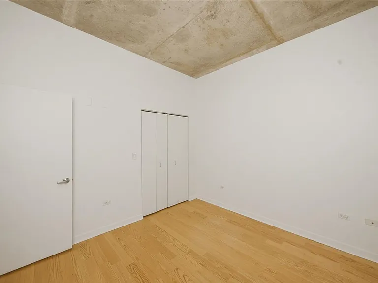 235 W Van Buren St #4507 — Photo 9