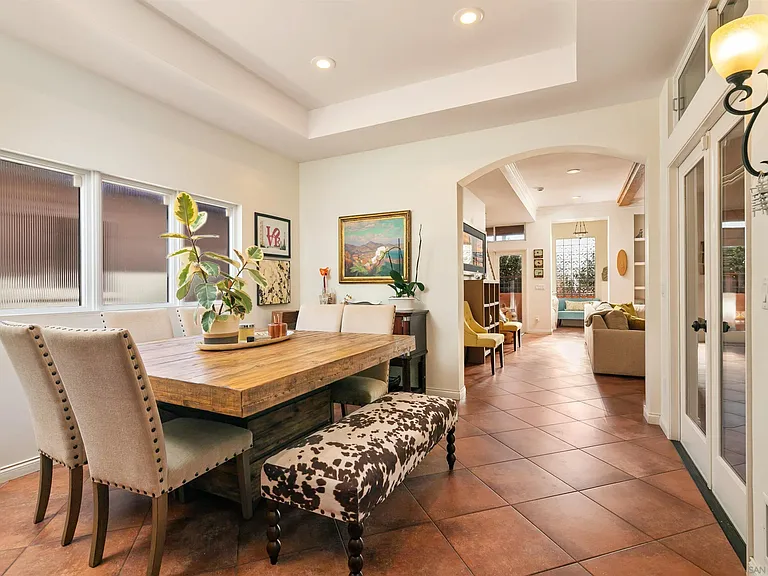 618 Gravilla Pl — Photo 20