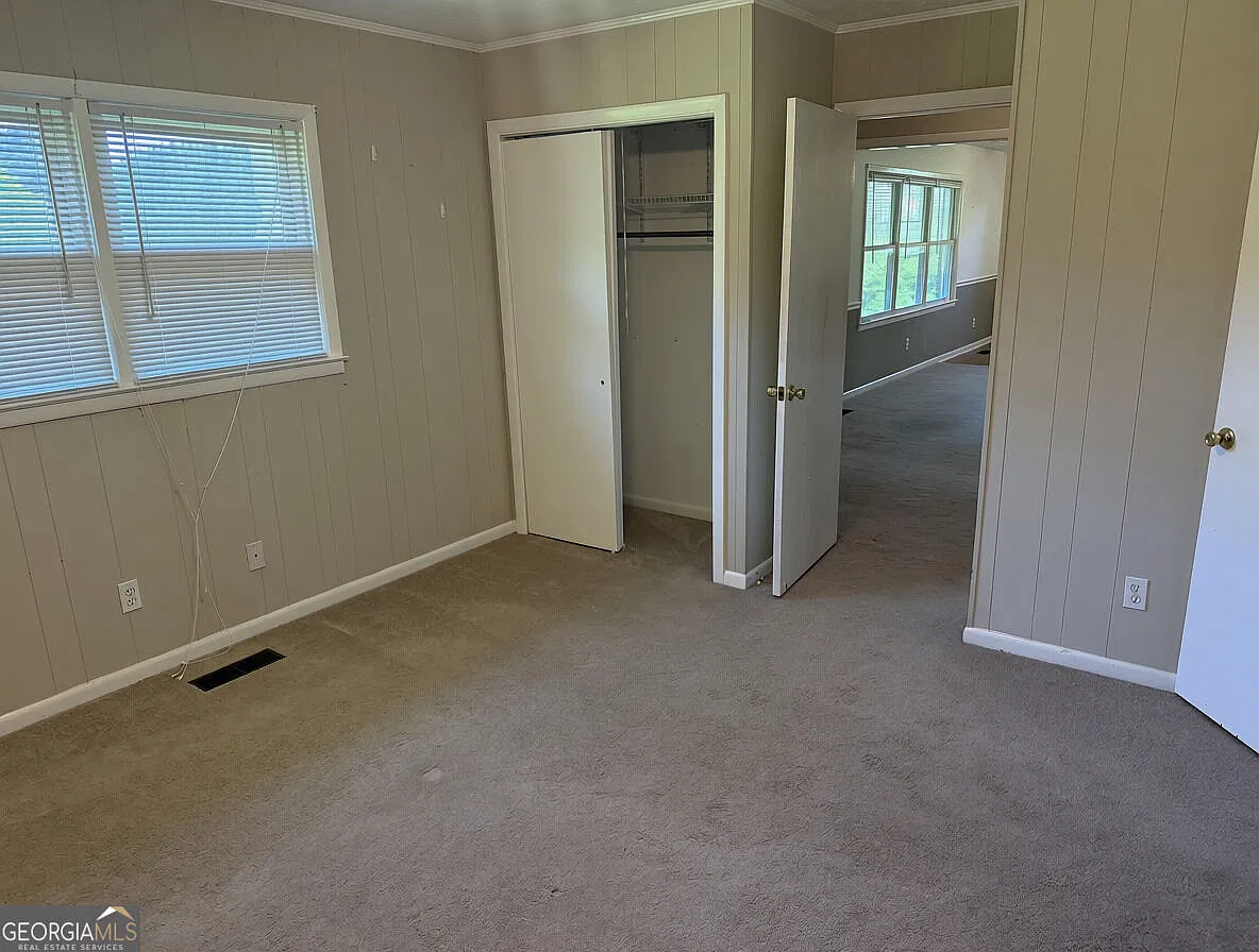 4 bed, 2.0 bath, 1962 sqft, $1,950 — Photo 4