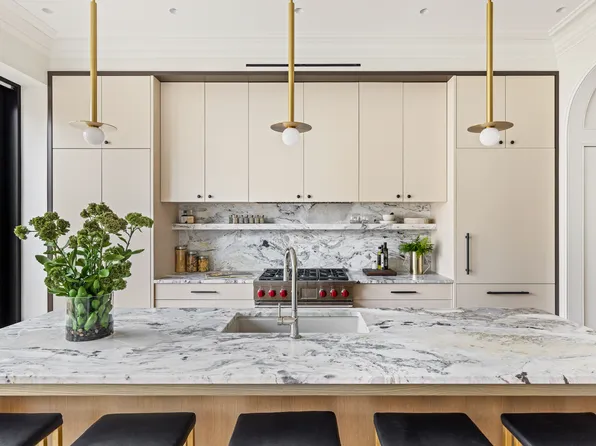 409 Sackett Street image 5 of 25