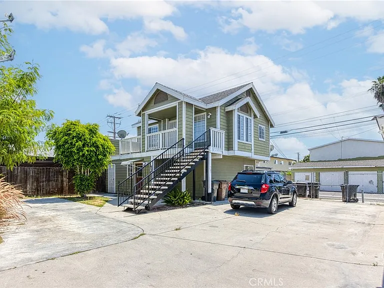 320 W Truslow Ave #D — Photo 5