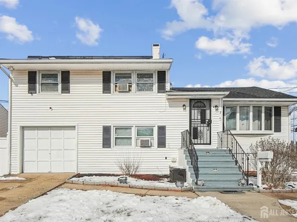 2 Webb Dr, Fords, NJ 08863