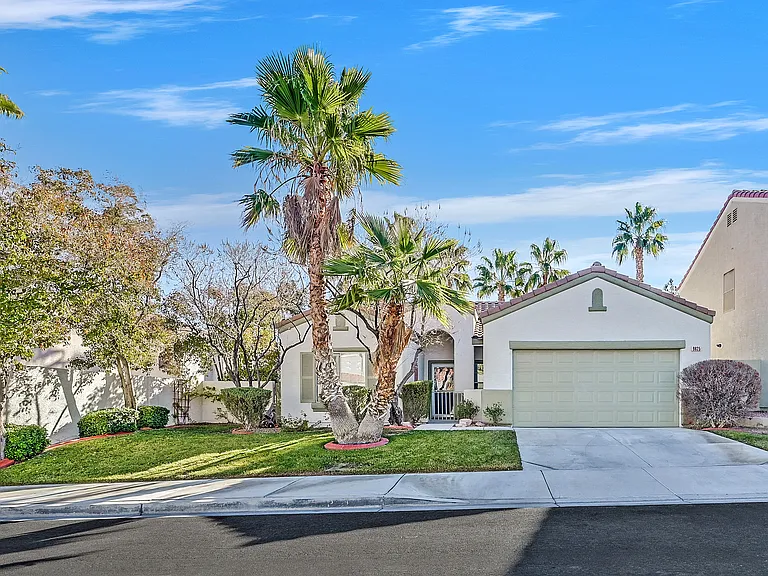9825 Garamound Ave — Photo 7