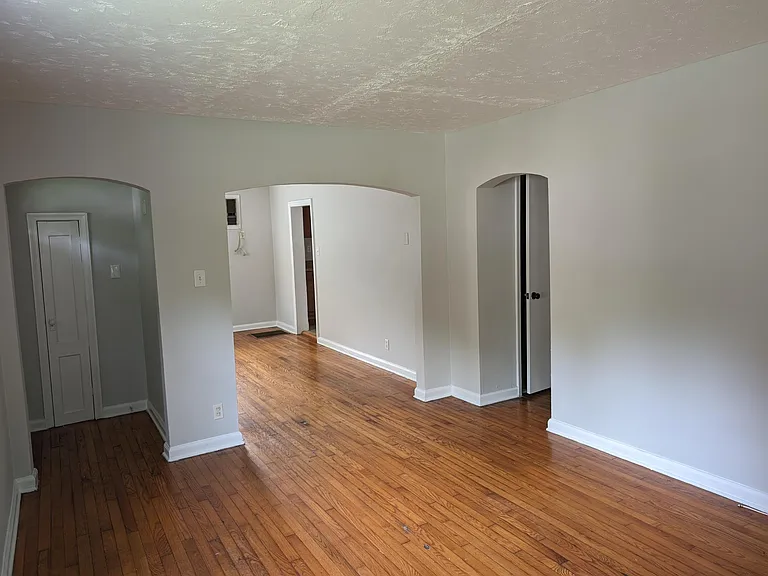 3309 Delano St — Photo 7