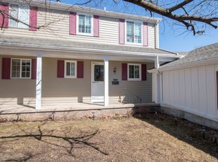 1631 Peppertree Ln, Lansing, MI 48912