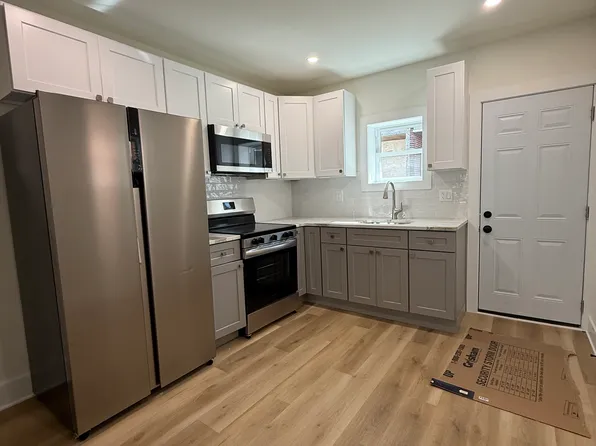 2338 Fernon St, Philadelphia, PA 19145