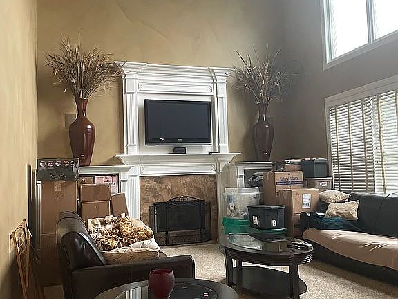 4th image of 853 Sunrise Dr