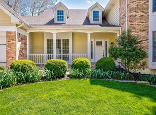 342 Turnberry Place Dr, Ballwin, MO
