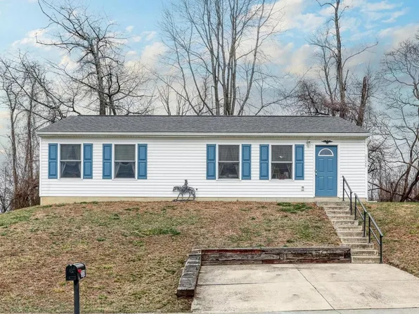 2328 Thornton Rd, Harrisburg, PA 17109