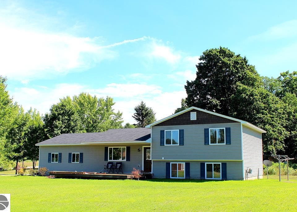 1st image of 4227 Weatherby Ln