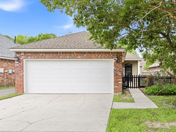 5526 Ducros Dr, Baton Rouge, LA 70820