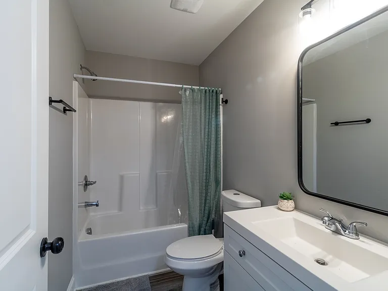 209 Chesley Dr — Photo 3