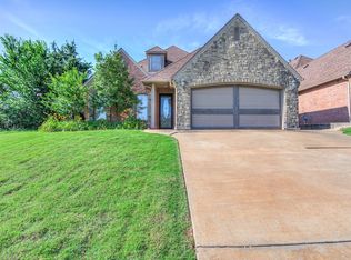 20216 Old World Dr, Harrah, OK 73045